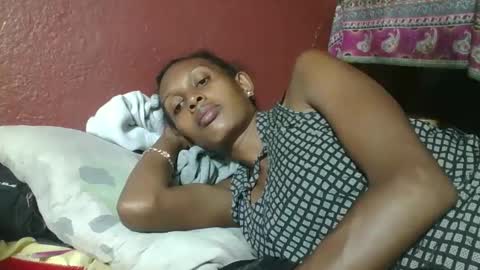 Snapshot of ninie246746 chatting on 02.17.25 ninie246746 online show from 02.17.25