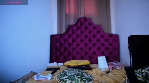 nina dee online show from 12.08.24