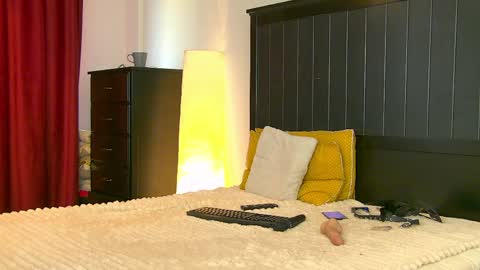 Snapshot of ninnavelvet chatting on 04.05.26 Nina online show from 04.05.26