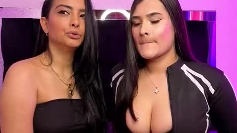 Snapshot of ninoska_14 chatting on 09.09.25 Agatha love online show from 09.09.25