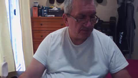 Dennis online show from 10.26.25