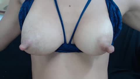 Snapshot of nippx_big chatting on 01.04.25 ANTO online show from 01.04.25