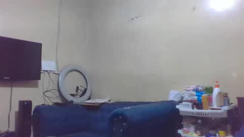 Snapshot of nippydrog chatting on 02.27.26 nippydrog online show from 02.27.26