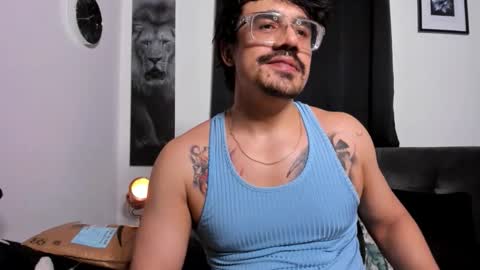 Snapshot of nipsfetich chatting on 11.10.25 Steven online show from 11.10.25