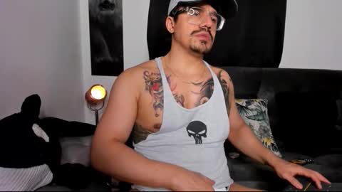 Snapshot of nipsfetich chatting on 11.26.25 Steven online show from 11.26.25