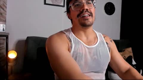 Snapshot of nipsfetich chatting on 12.18.25 Steven online show from 12.18.25