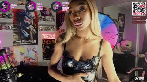 NIVIA WOLFE online show from 12.09.24