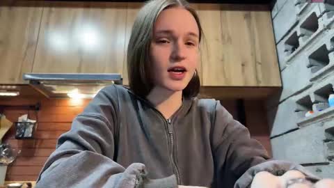 Tears Lora online show from 11.26.25