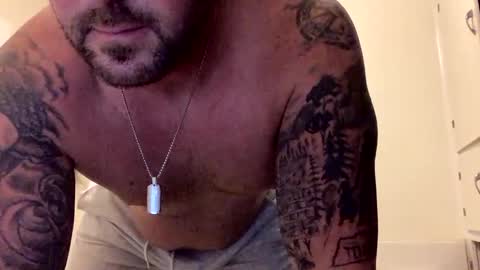 Snapshot of nmybed2nite chatting on 01.10.25 Ryder Dixon online show from 01.10.25