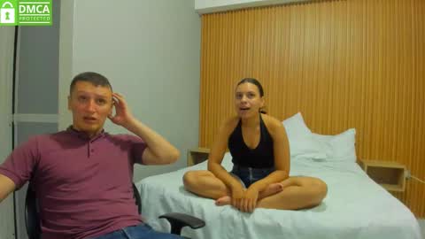 Snapshot of no_limites_pvt chatting on 09.11.25 Emma - Mike online show from 09.11.25