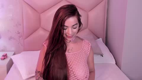 Snapshot of noa_butterfly chatting on 12.30.24 ambarsulliva online show from 12.30.24