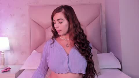 Snapshot of noa_butterfly chatting on 01.23.25 ambarsulliva online show from 01.23.25