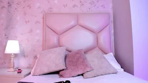   ambarsulliva  online show from 12.17.25