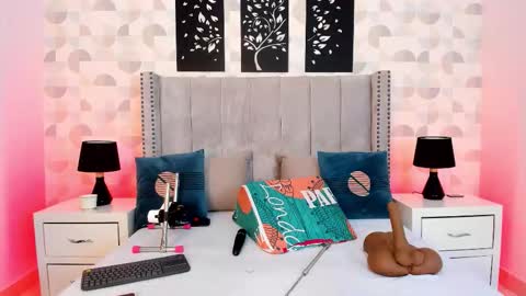 Snapshot of noa_morena chatting on 02.10.26 NATHALIA MORENO online show from 02.10.26