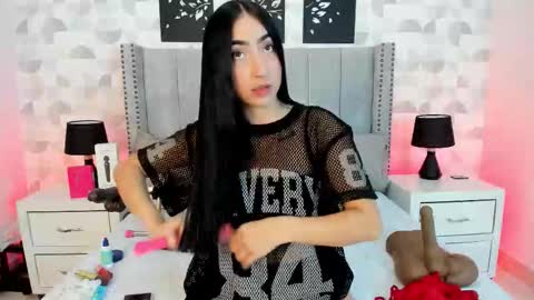 Snapshot of noa_morena chatting on 02.26.26 NATHALIA MORENO online show from 02.26.26