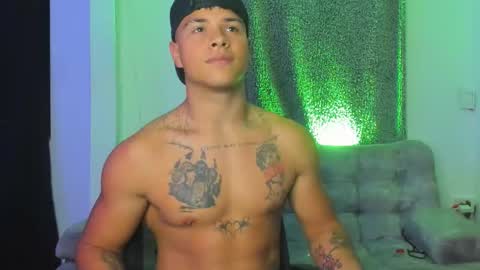 noah_223 online show from 11.11.25