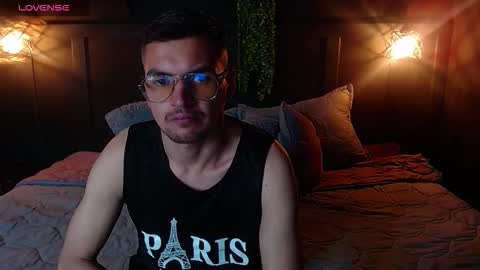 Snapshot of noah__20 chatting on 10.30.25 Noah online show from 10.30.25