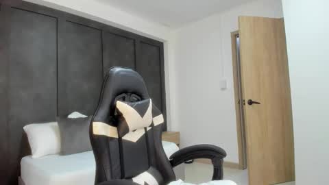 N O A  H online show from 12.17.25