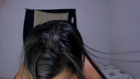 Snapshot of noah_cute18 chatting on 02.11.25 Noah online show from 02.11.25