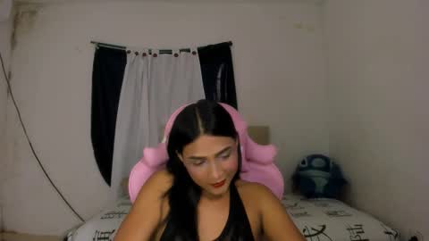 Snapshot of noah_cute18 chatting on 09.11.25 Noah online show from 09.11.25