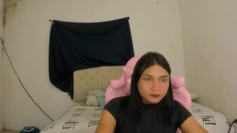 Snapshot of noah_cute18 chatting on 11.11.25 Noah online show from 11.11.25