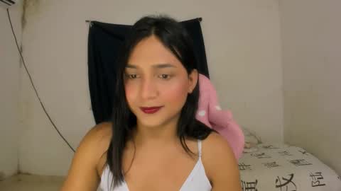 Snapshot of noah_cute18 chatting on 12.01.25 Noah online show from 12.01.25