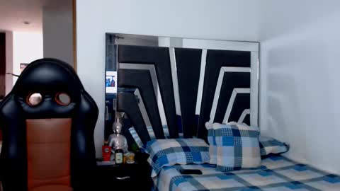 Noah Harris01 online show from 12.20.25