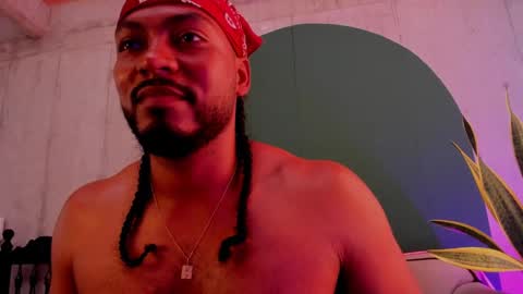 Snapshot of noah_jones__ chatting on 01.18.25 Noah online show from 01.18.25