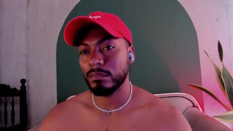 Snapshot of noah_jones__ chatting on 01.24.25 Noah online show from 01.24.25