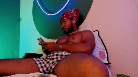 Snapshot of noah_jones__ chatting on 01.29.25 Noah online show from 01.29.25