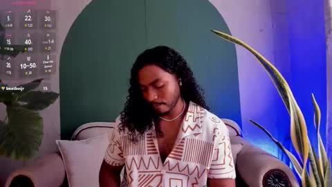 Snapshot of noah_jones__ chatting on 12.16.25 Noah online show from 12.16.25