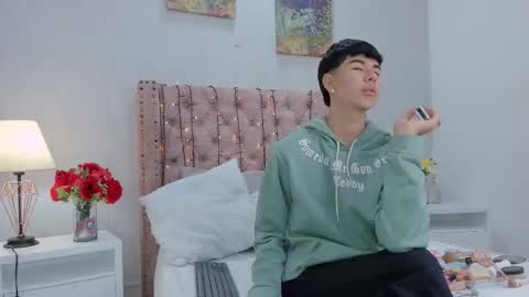 Snapshot of noah_lewiss chatting on 02.20.26 NOAH online show from 02.20.26