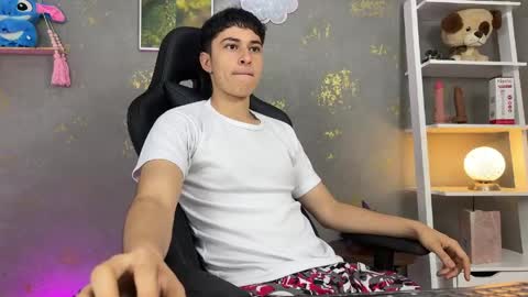 noah  online show from 04.11.26