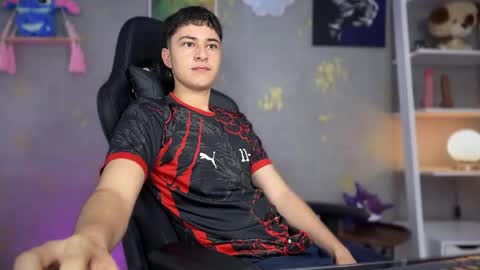 noah  online show from 04.18.26