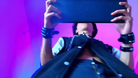 noah_starks online show from 05.11.26