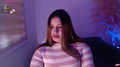 noah_white3 online show from 10.15.25