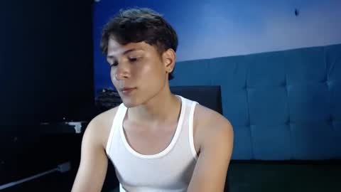 Snapshot of noahbakerr chatting on 10.21.25 noahbakerr online show from 10.21.25