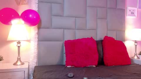 Snapshot of noahbells chatting on 02.11.26 Noah online show from 02.11.26