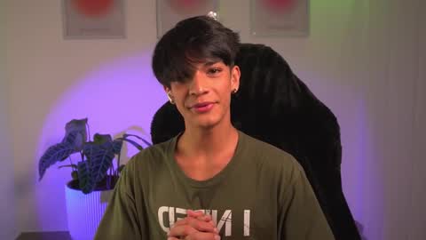 Noah     online show from 02.22.25