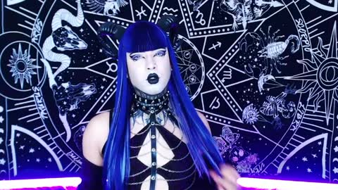 caroline online show from 04.05.26