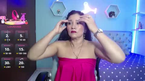 noelia_milfs online show from 10.27.25