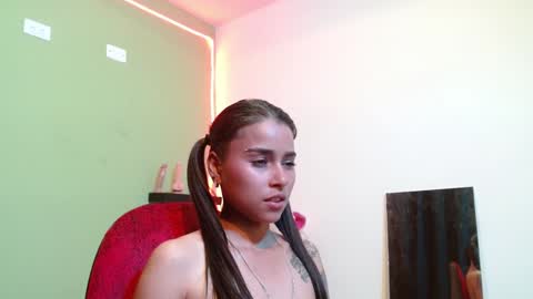 Snapshot of noha_thomson chatting on 12.16.24 Noha Thomson online show from 12.16.24