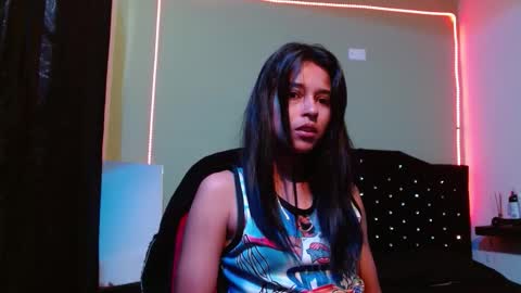 Snapshot of noha_thomson chatting on 09.25.25 Noha Thomson online show from 09.25.25