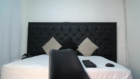 Noha Drake online show from 04.15.26