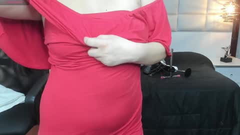 Snapshot of nohemi_louse chatting on 09.23.25 Nohemi online show from 09.23.25