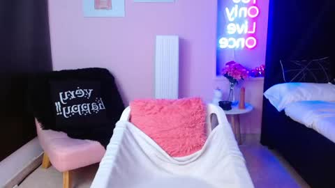 Bella online show from 04.10.26