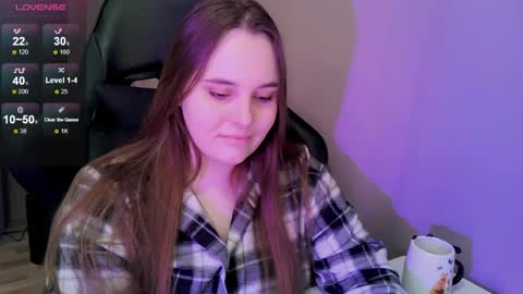 noir_ember_ online show from 04.08.26