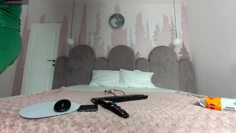 Nola online show from 04.04.26