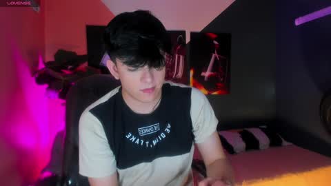 Snapshot of nolan_twink chatting on 12.13.24 Nolan online show from 12.13.24