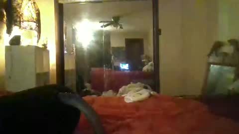 Snapshot of nolsmullaney chatting on 10.21.25 freeusesexytime69 online show from 10.21.25
